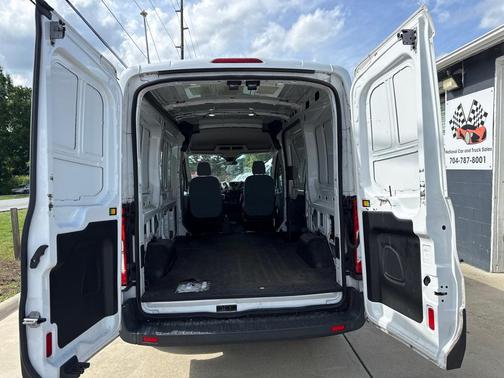 Oxford White 2017 Ford Transit-250 Base
