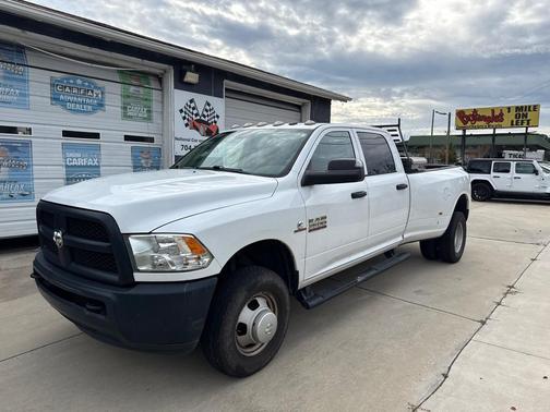 2018 RAM 3500 Tradesman Crew Cab 4x4 8' Box