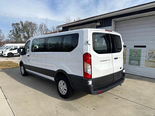 2022 Ford Transit-350 XLT