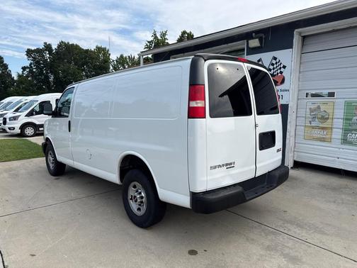 Summit White 2014 GMC Savana 3500 Work Van