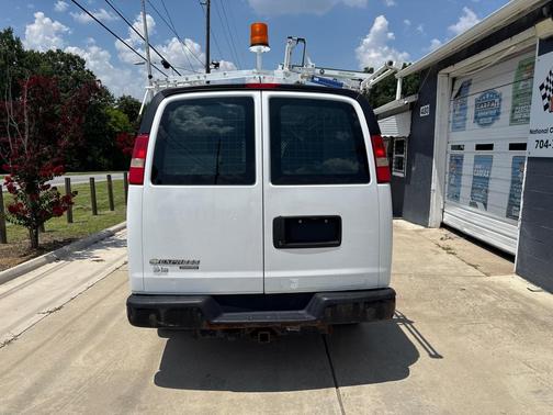 Summit White 2012 Chevrolet Express 2500 Work Van