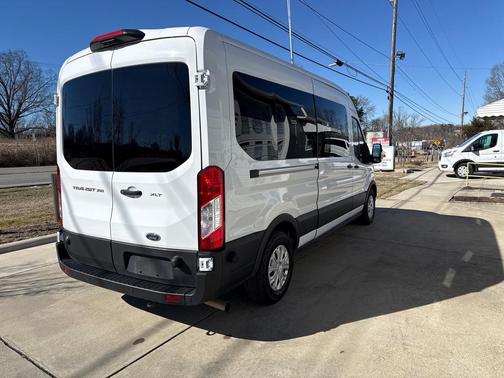 2024 Ford Transit-350 XLT