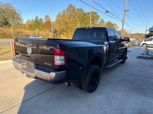 2022 RAM 3500 Tradesman Crew Cab 4x4 8' Box