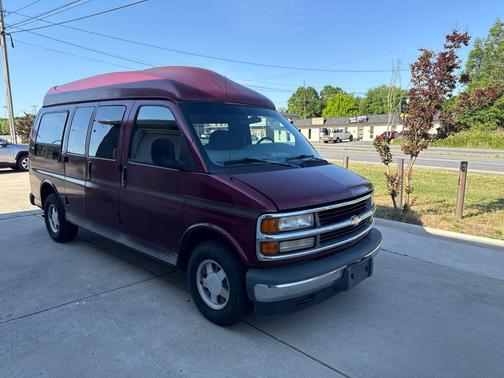BUGUND 1998 Chevrolet Express 1500 G1500
