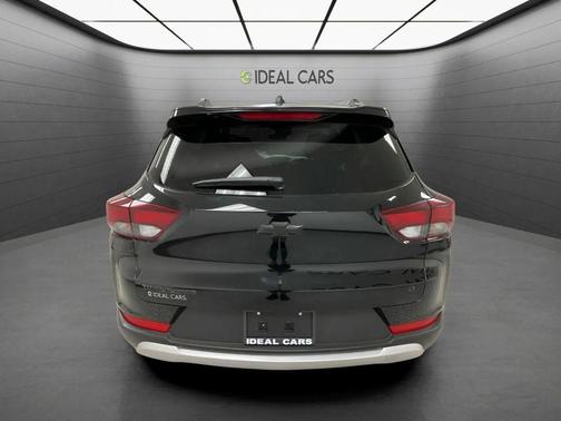 Mosaic Black Metallic 2023 Chevrolet Trailblazer LT
