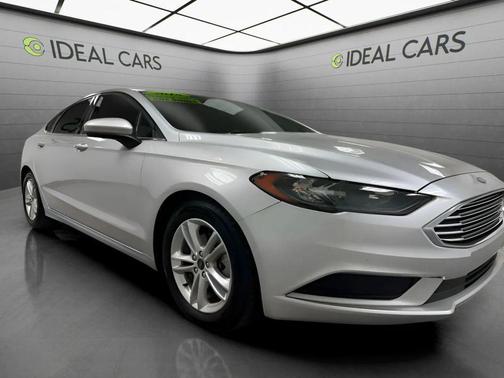 Ingot Silver Metallic 2018 Ford Fusion SE