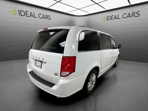 White Knuckle Clearcoat 2019 Dodge Grand Caravan SXT