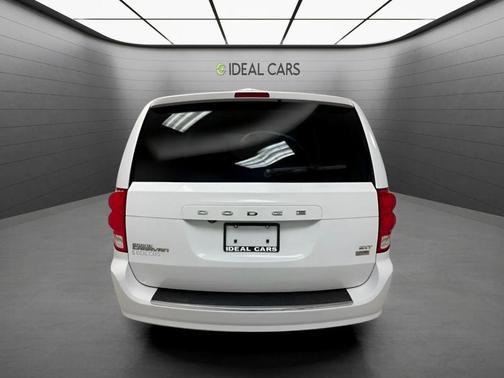 White Knuckle Clearcoat 2019 Dodge Grand Caravan SXT