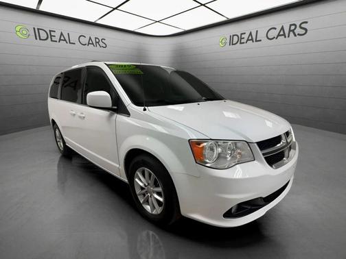White Knuckle Clearcoat 2019 Dodge Grand Caravan SXT