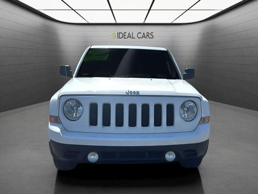 Bright White Clearcoat 2017 Jeep Patriot Sport