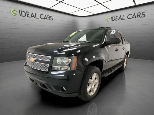 Black 2007 Chevrolet Avalanche 1500 LS