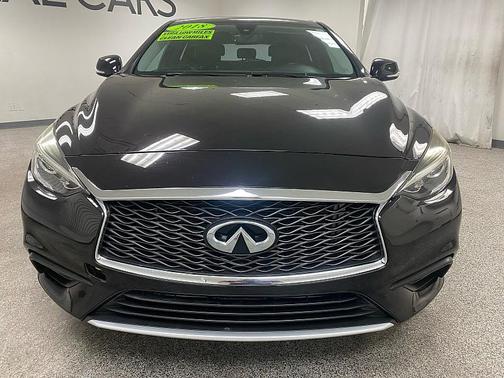 2018 INFINITI QX30 Luxury