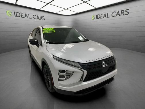 White Diamond 2024 Mitsubishi Eclipse Cross LE