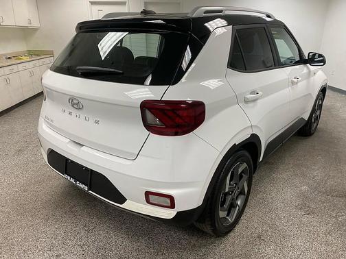 2023 Hyundai VENUE Limited