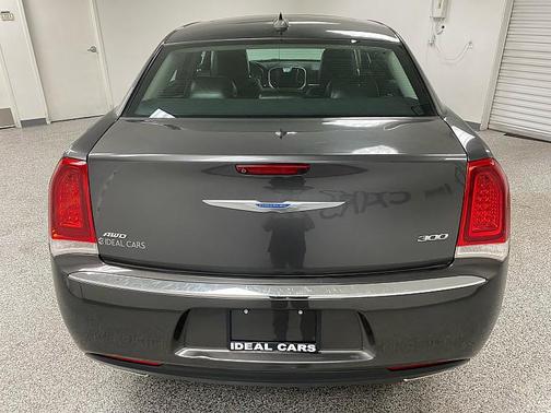 2019 Chrysler 300 Limited