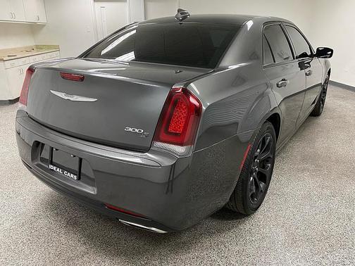 2019 Chrysler 300 S