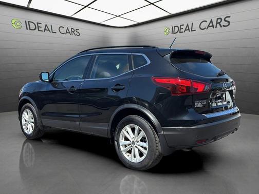 Magnetic Black Pearl 2019 Nissan Rogue Sport SV