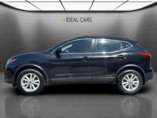 Magnetic Black Pearl 2019 Nissan Rogue Sport SV