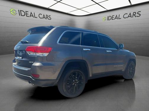 Granite Crystal Metallic Clearcoat 2017 Jeep Grand Cherokee Limited