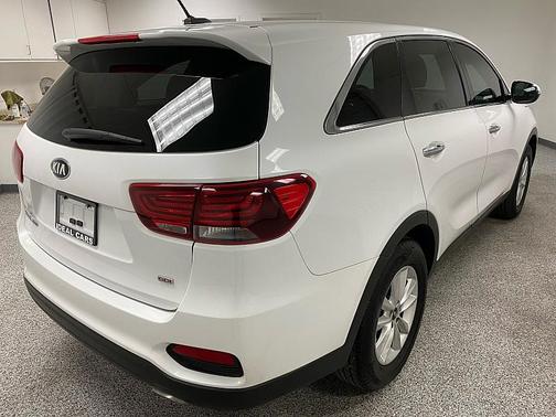 2020 Kia Sorento LX