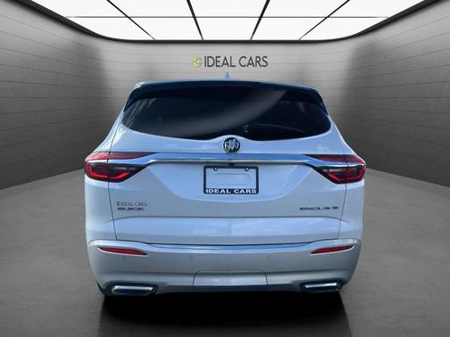 DIAMOND WHITE 2018 Buick Enclave Essence