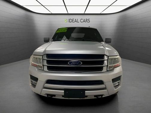 Ingot Silver 2017 Ford Expedition XLT