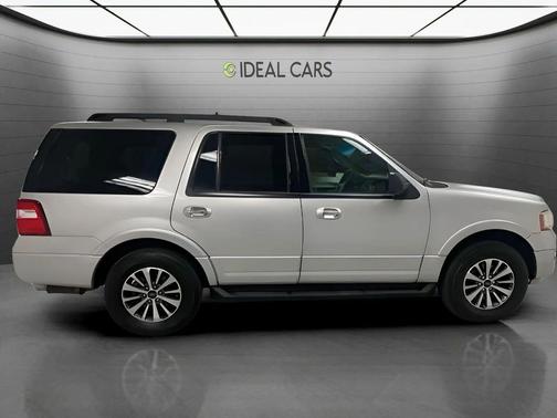 Ingot Silver 2017 Ford Expedition XLT