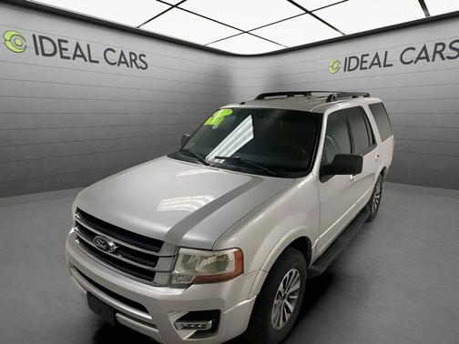Ingot Silver 2017 Ford Expedition XLT