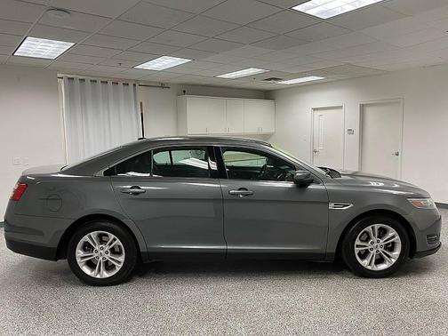 2014 Ford Taurus SEL