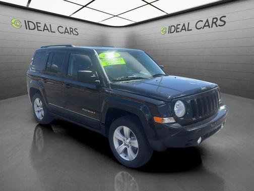 Black Clear Coat 2017 Jeep Patriot Latitude