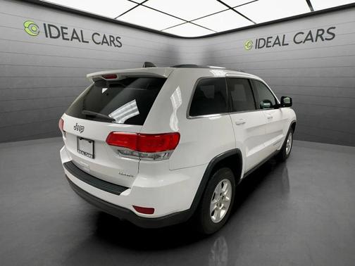 Bright White Clearcoat 2016 Jeep Grand Cherokee Laredo