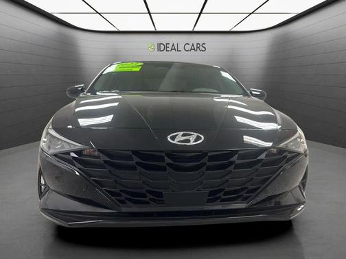 Phantom Black 2023 Hyundai ELANTRA SEL