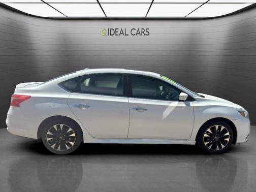 Aspen White 2017 Nissan Sentra SR