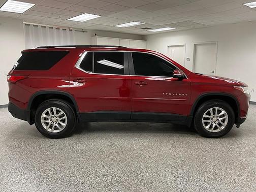 2020 Chevrolet Traverse LT Cloth