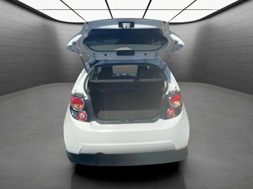 Summit White 2016 Chevrolet Sonic LT