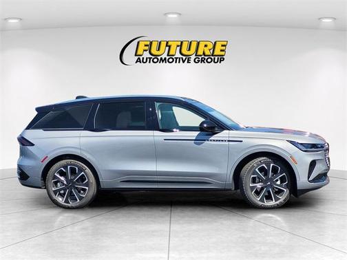 2025 Lincoln Nautilus Reserve