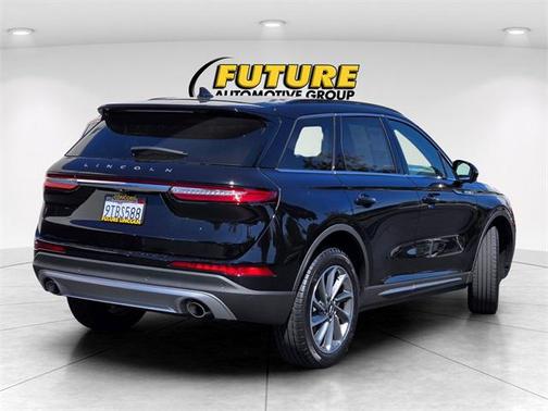 2025 Lincoln Corsair Premiere