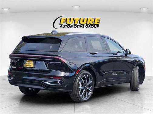 2025 Lincoln Nautilus Reserve