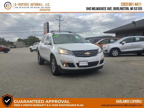 Iridescent Pearl Tricoat 2017 Chevrolet Traverse 2LT