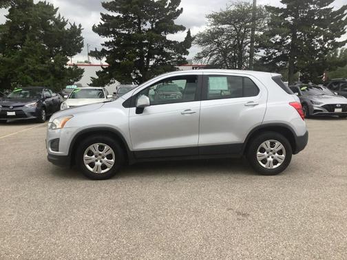 Silver Ice Metallic 2016 Chevrolet Trax LS