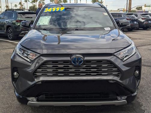 Blizzard Pearl/Midnight Black Metallic 2021 Toyota RAV4 Hybrid SE