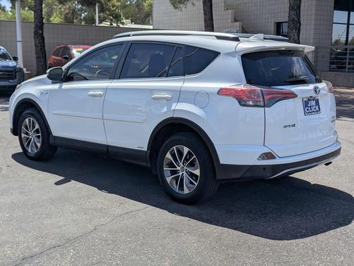 Super White 2017 Toyota RAV4 Hybrid XLE