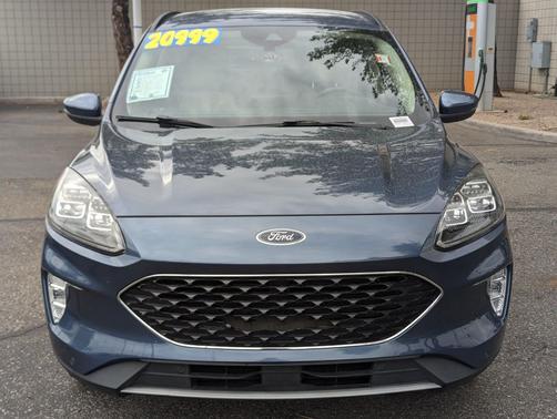 Blue Metallic 2020 Ford Escape Titanium
