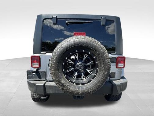 Billet Silver Metallic Clearcoat 2017 Jeep Wrangler Unlimited Rubicon