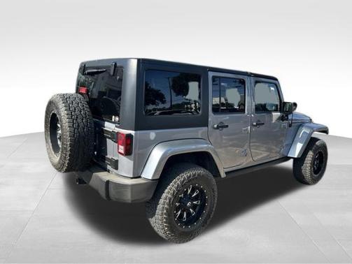 Billet Silver Metallic Clearcoat 2017 Jeep Wrangler Unlimited Rubicon