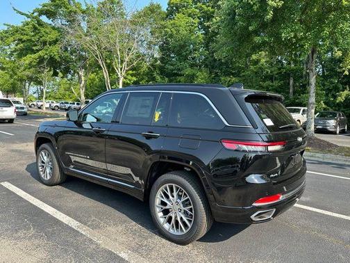2025 Jeep Grand Cherokee Summit