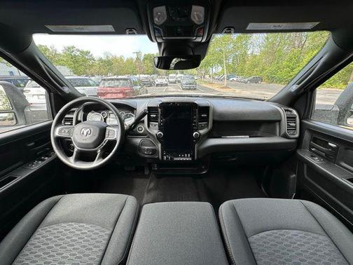2025 RAM 2500 Tradesman Crew Cab 4x4 8' Box
