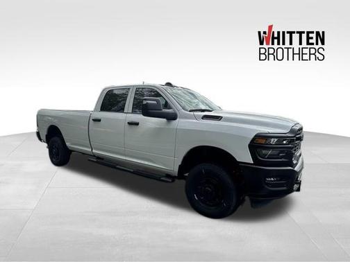 2025 RAM 2500 Tradesman Crew Cab 4x4 8' Box