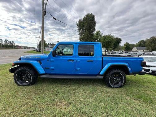 2025 Jeep Gladiator High Tide