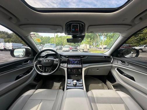 2022 Jeep Grand Cherokee Overland